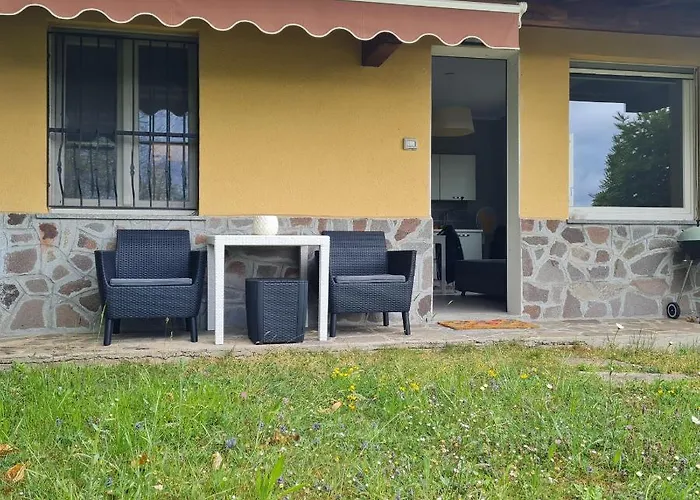 Civico 25, Carcioni - *